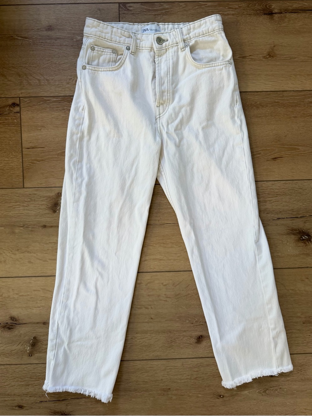 Zara High Rise Cream Raw Hem Straight Jeans size 4